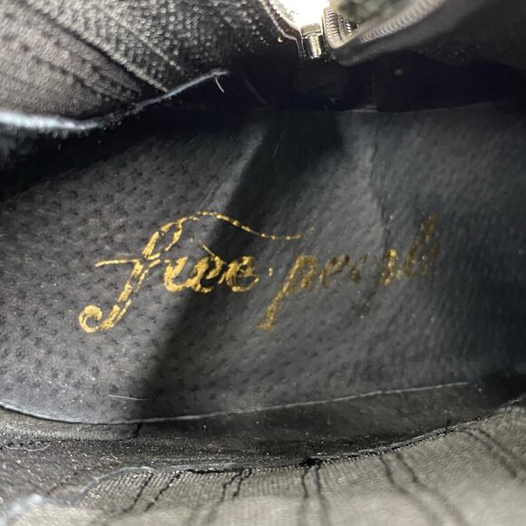 Free People Women's James Black Leather Chelsea Boots Size 39 US 9 - Picture 12 of 15